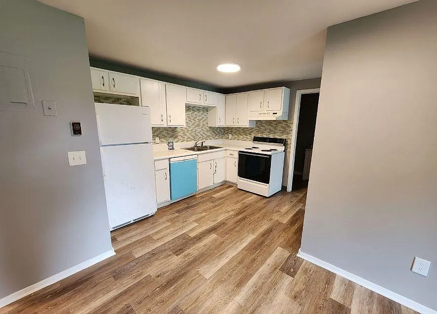 156 Robert Dr