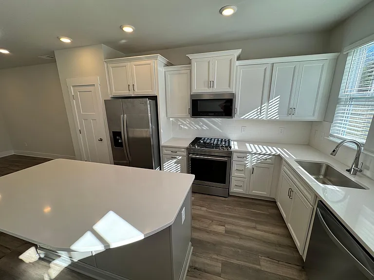 207 Skyuka St — Photo 3