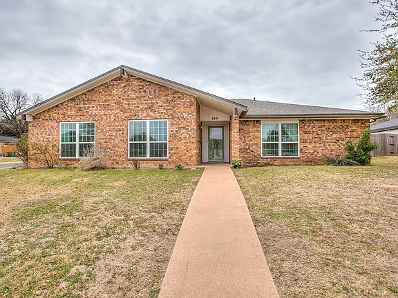 3rd image of 3201 Timber Ridge Dr