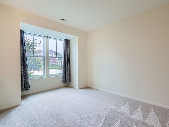 5th image of 203 W Hyde St