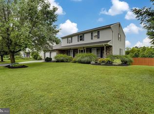 242 Cornerstone Dr, Blandon, PA 19510