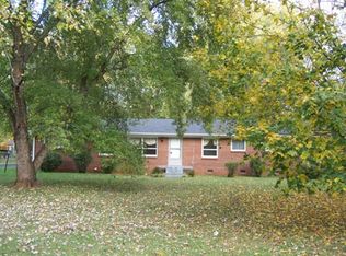 1123 Walton Dr, Murfreesboro, TN 37130
