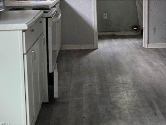5th image of 1115 Railroad Ave