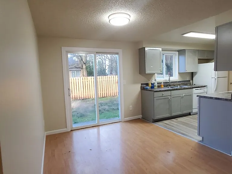 10047 Grove Rd SE — Photo 5