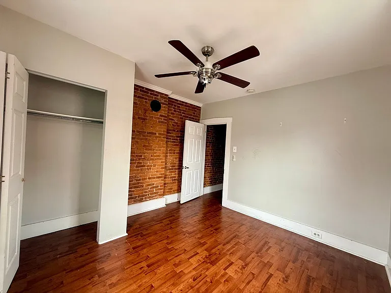 412 W Frederick St — Photo 27