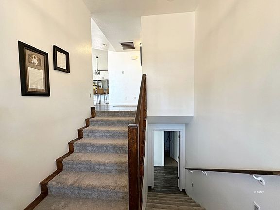 5th image of 60 W Warren Ave