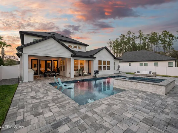 28 WOODBAY Court, St. Johns, FL 32259