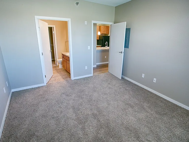 4050 S 34th St — Photo 31