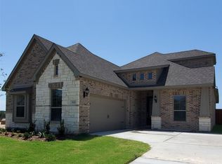 5621 Log Cabin Ct, Midlothian, TX 76065