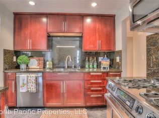 2121 Wolfe Pl W, Seattle, WA 98199