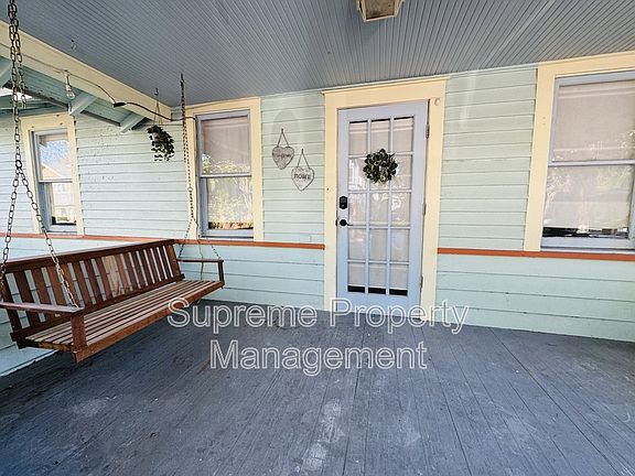 2nd image of 921 Granville Ct N