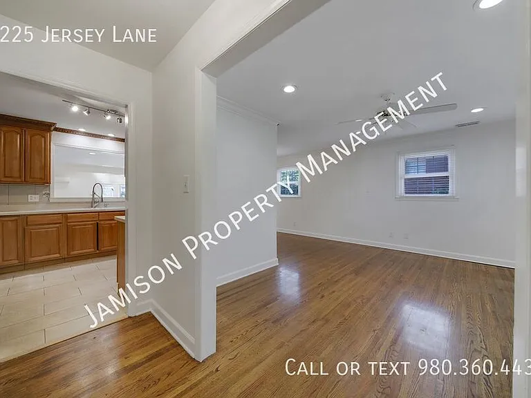 1225 Jersey Ln — Photo 3