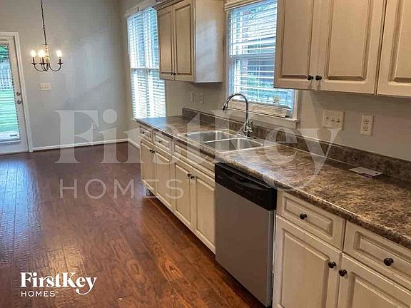4th image of 3795 Abbeyglen Way