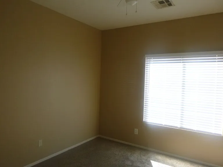 428 E Cheyenne Rd — Photo 11