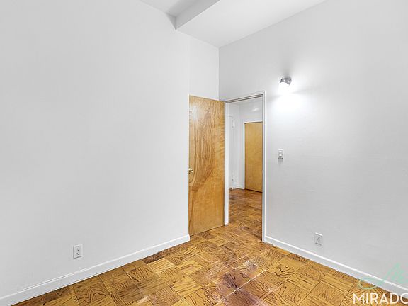 5th image of 132 E 45th St APT 3G