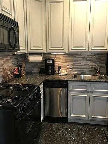 2801 Saint Charles Ave #111B — Photo 6