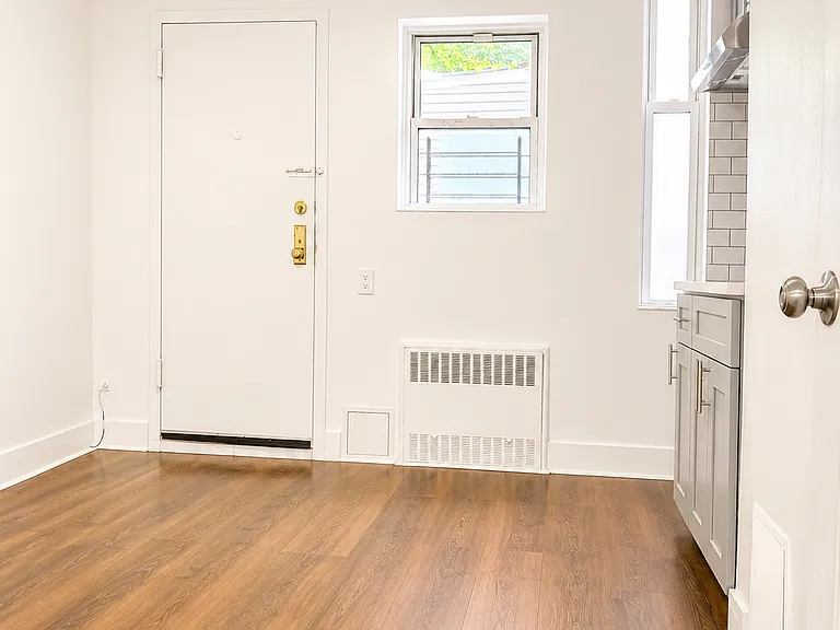 2277 Steinway St #A — Photo 1