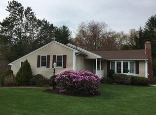 26 Hampden Rd, East Longmeadow, MA 01028
