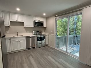 270 Sunderland Rd APT 78, Worcester, MA 01604