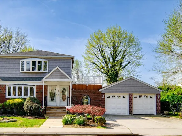 (undisclosed Address), Lynbrook, NY 11563