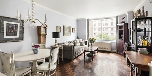 Rented by R New York