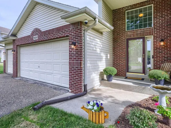 10324 Kalen Ln NE, Hanover, MN 55341