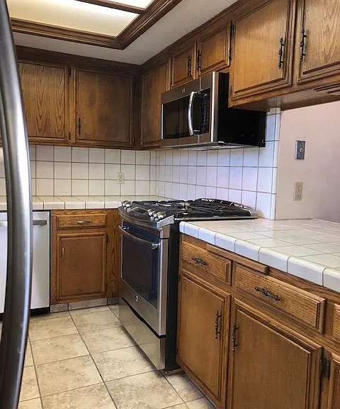 18340 Santa Anita St — Photo 7