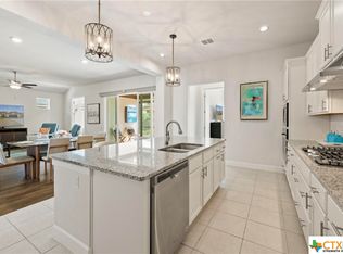 208 Cruising Oak St, San Marcos, TX 78666