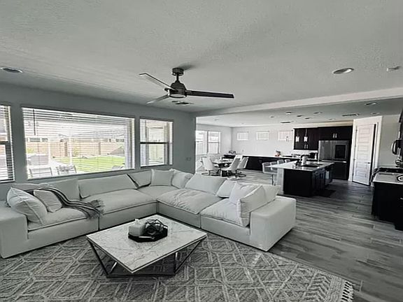 4th image of 2366 E Palmdale Ln