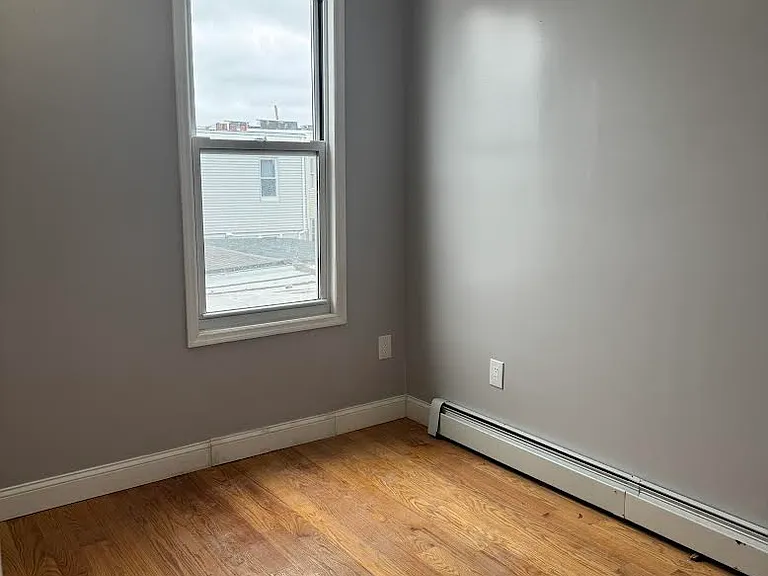 95 Avenue 104 St #2 — Photo 6