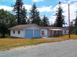 2336 E Harris St, Myrtle Pt, OR 97458