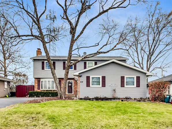 414 S Thornwood Dr, Lindenhurst, IL 60046