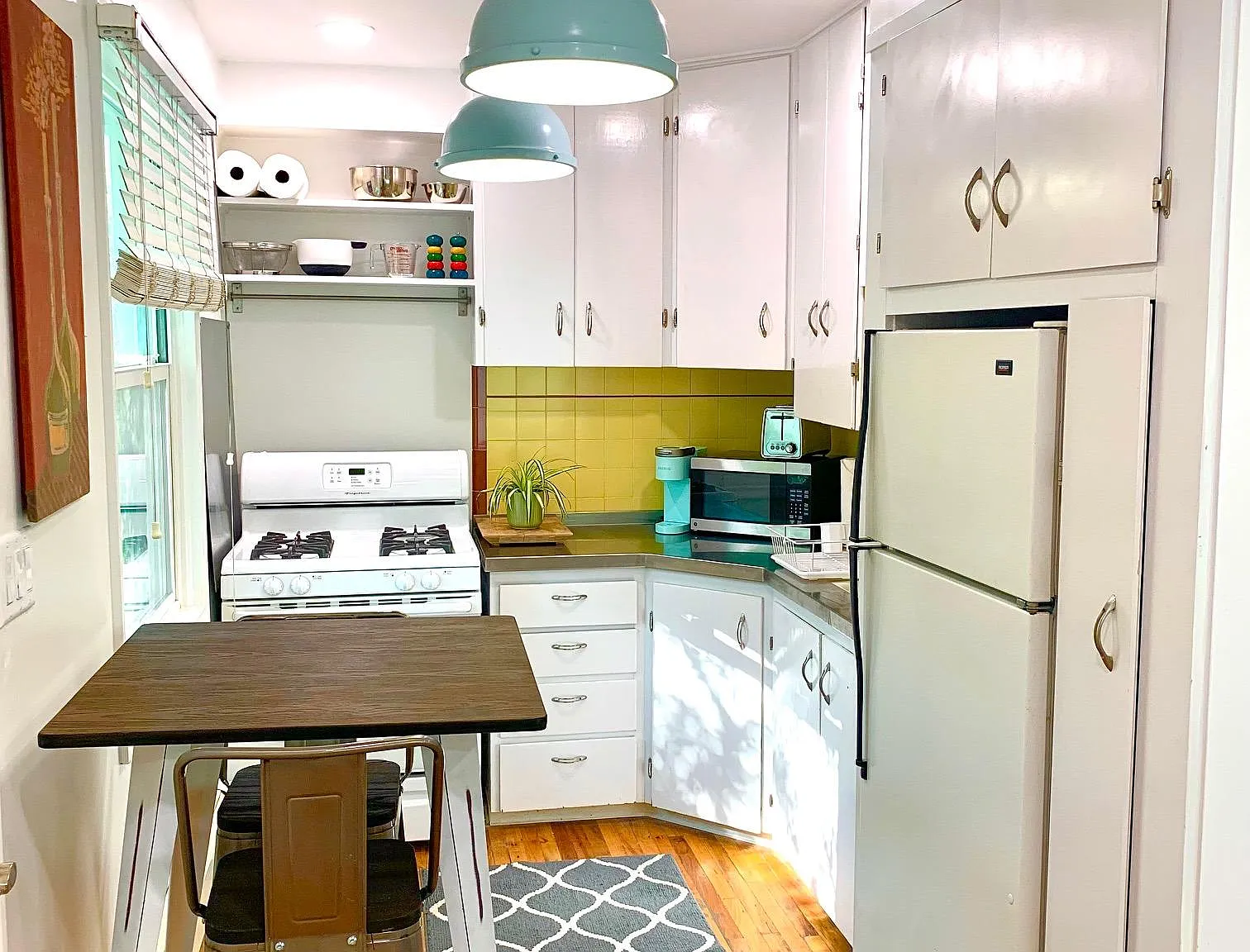 1 bed, 700 sqft, $1,950 — Photo 3