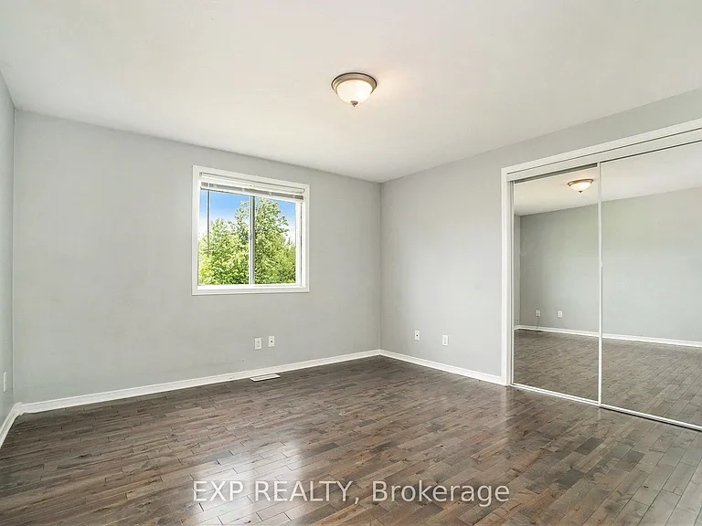 525 Russell Rd #1 — Photo 24