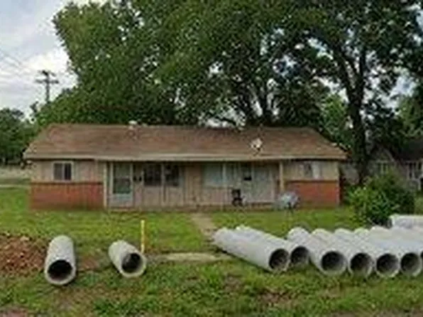 701 E Quincy St, Pittsburg, KS 66762