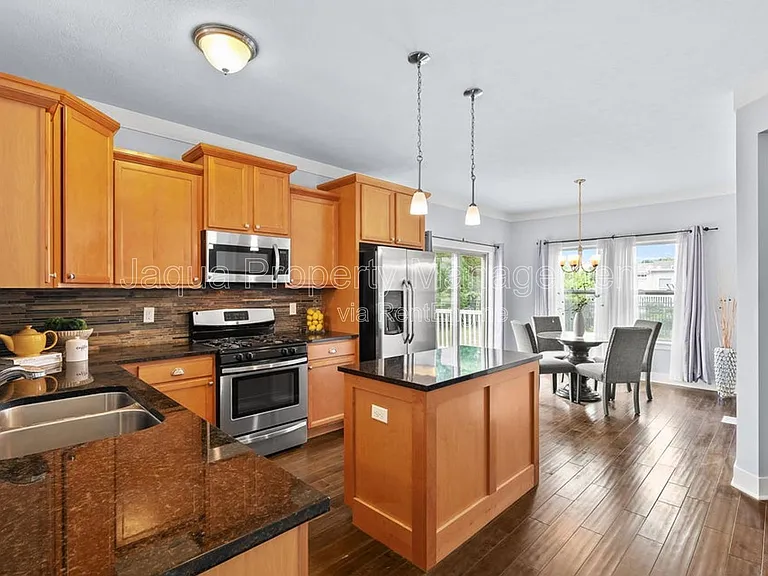 5661 Attleberry Ave — Photo 9