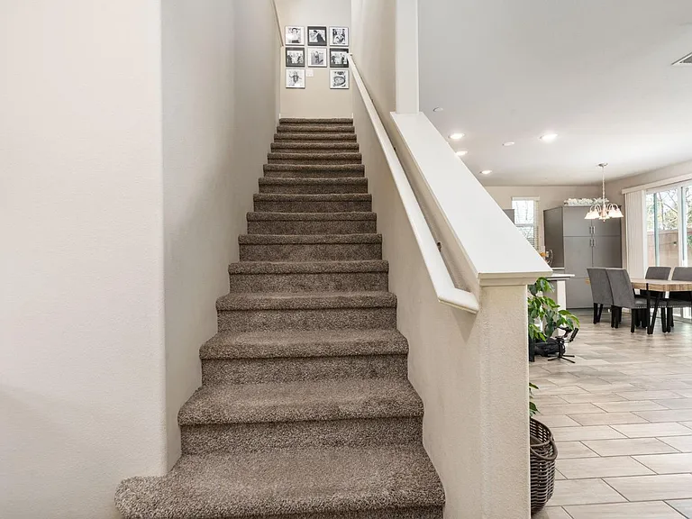 731 N Burgan Ave — Photo 22