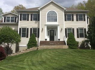 8 Border Ln, Sherman, CT 06784