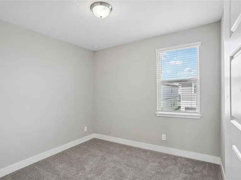 Silver Brook Way — Photo 33