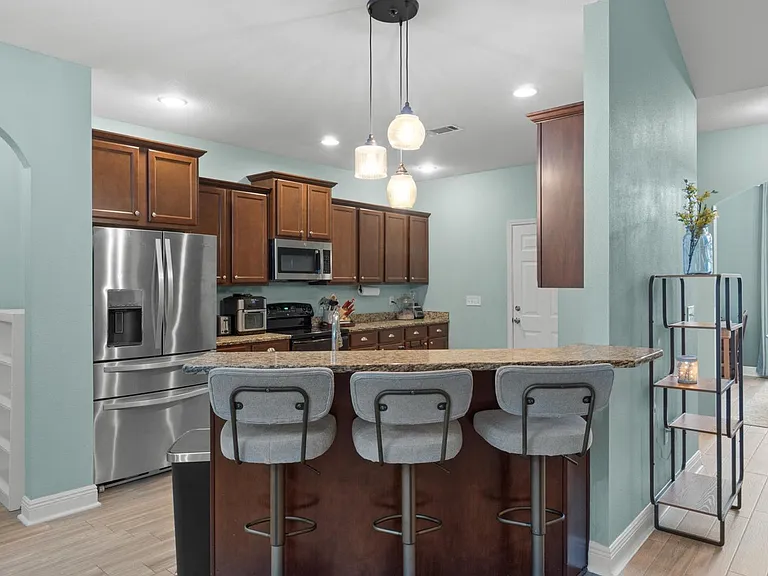 711 Lime Ln — Photo 9