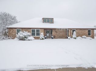 137 Thomas St W, Greater Napanee, ON K7R2H4