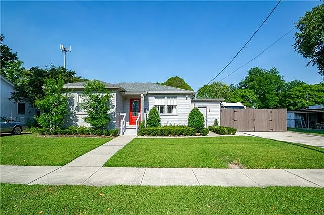 216 Pasadena Ave
