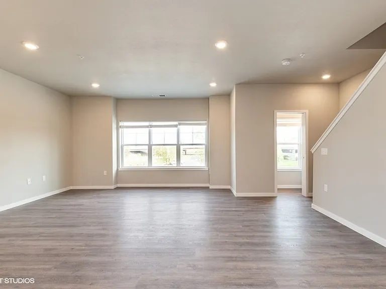 4972 Ushers Ferry Rd NE — Photo 5