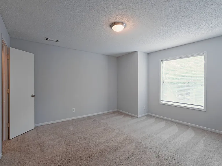 Cambridge Park Apartments — Photo 106
