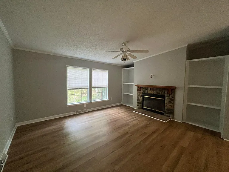 239 Smokey Ln — Photo 3