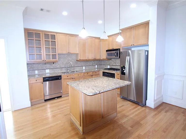 11 Perimeter Ctr E #2304 — Photo 8