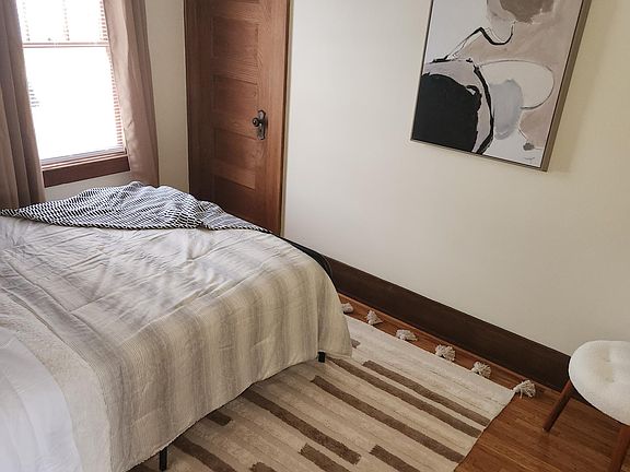 5th image of 229 Penhurst St