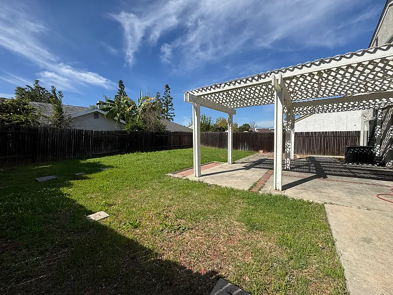 1465 Heatherton Ave — Photo 21