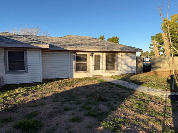 2321 W Avenue M4, Palmdale, CA 93551