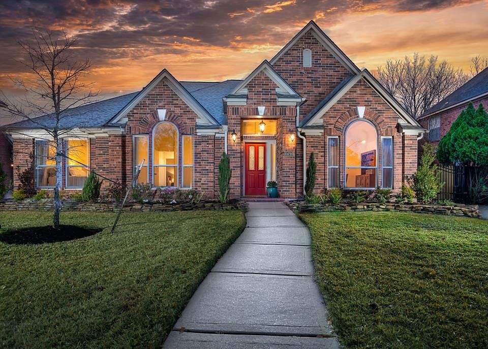 Welcome home to 15210 Evergreen Knoll nestled in the heart of the master planned community of Fairfield! This home exudes warmth and happiness as the day enters twilight!